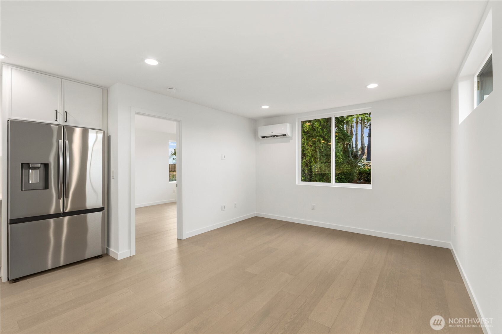 516 North 102nd Street Seattle, WA 98133 - Photo 8 of 18