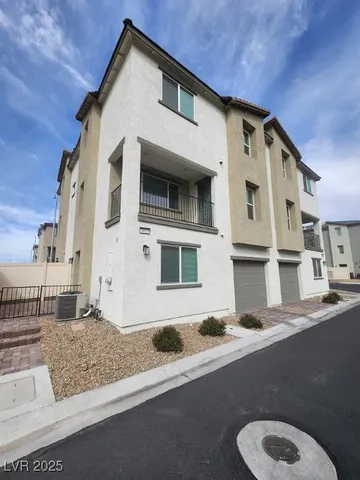 $2,000 | 6925 Spicy Merlot Street, North Las Vegas, NV 89086