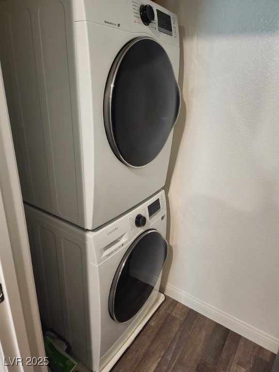 6925 Spicy Merlot Street North Las Vegas, NV 89086 - Photo 11 of 33 Laundry room featuring stacked washer / drying mac