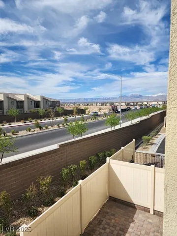 $2,000 | 6925 Spicy Merlot Street, North Las Vegas, NV 89086