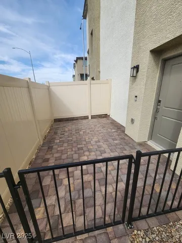 $2,000 | 6925 Spicy Merlot Street, North Las Vegas, NV 89086