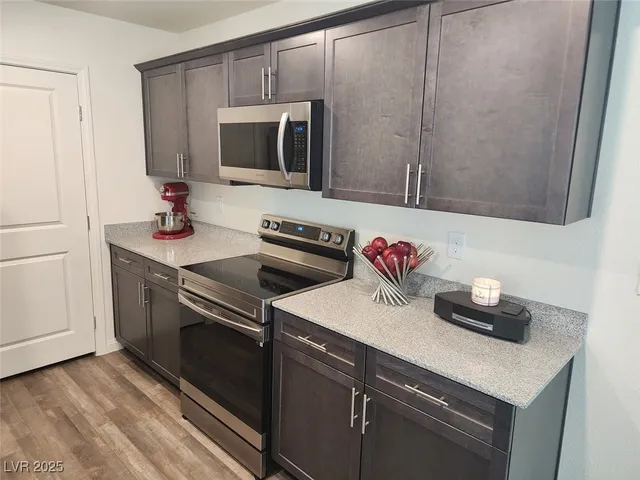 $2,000 | 6925 Spicy Merlot Street, North Las Vegas, NV 89086