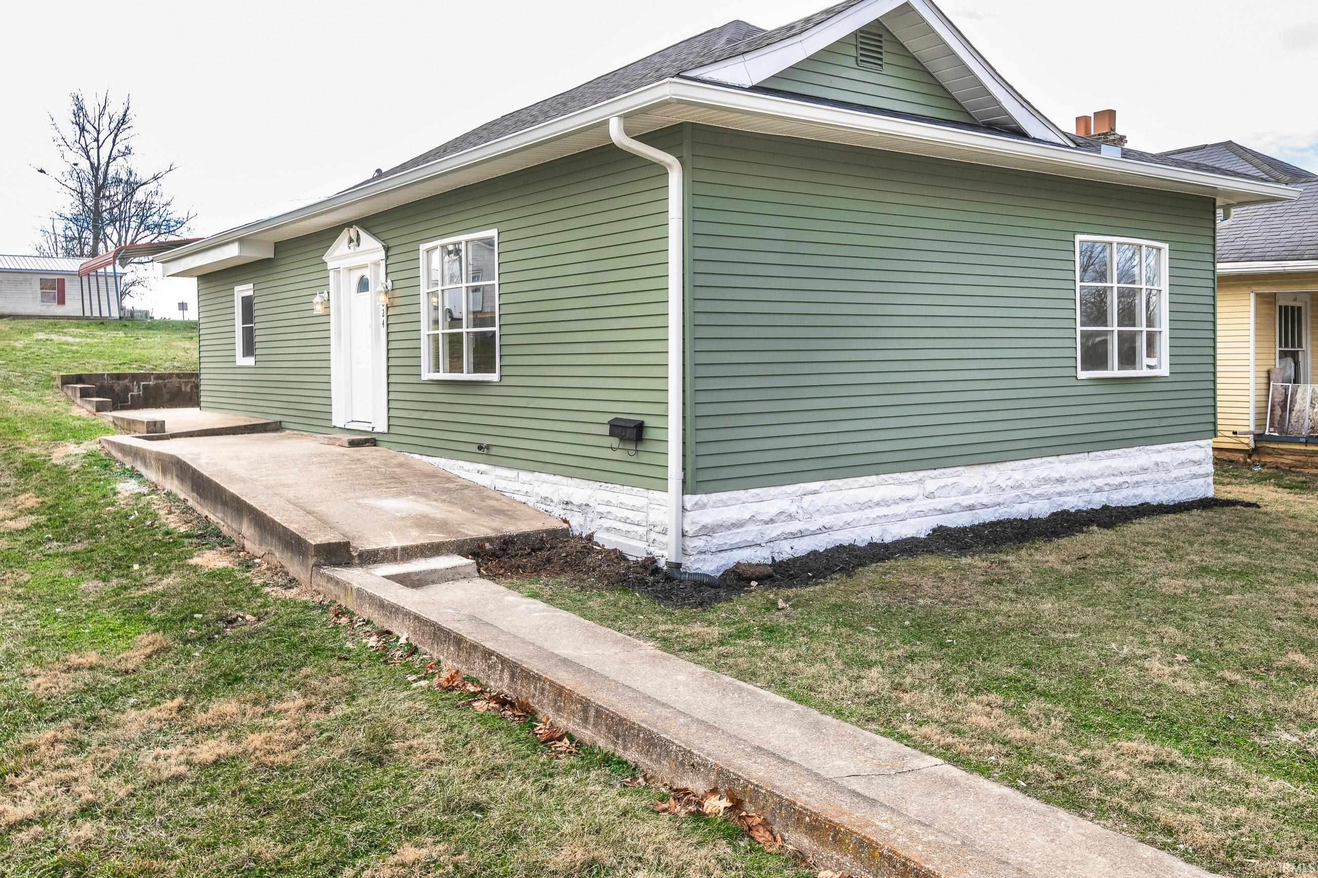 1824 14th Street Bedford, IN 47421 - Photo 6 of 36