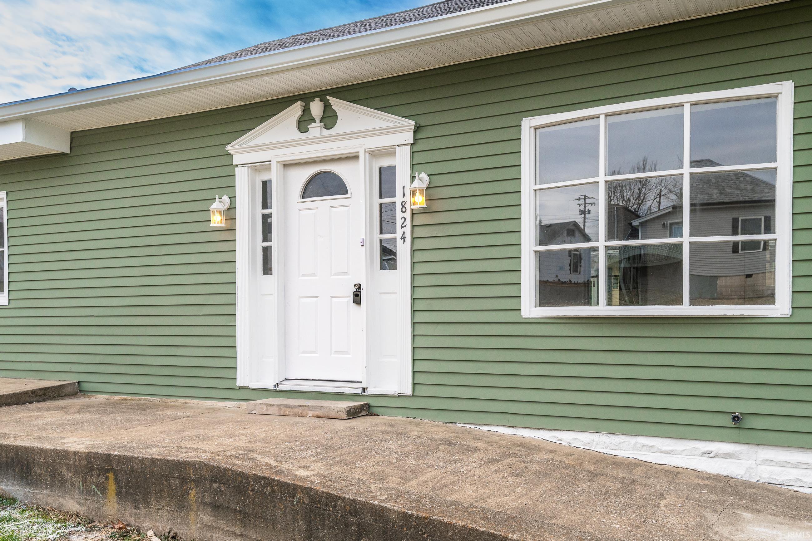 1824 14th Street Bedford, IN 47421 - Photo 7 of 36