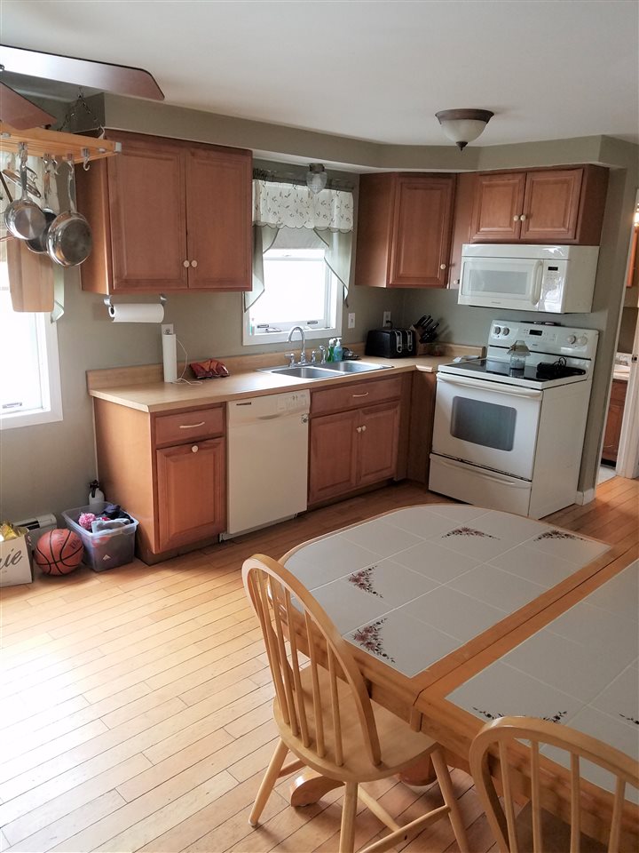 100 Lane Road Derry, NH 03038 - Photo 2 of 5