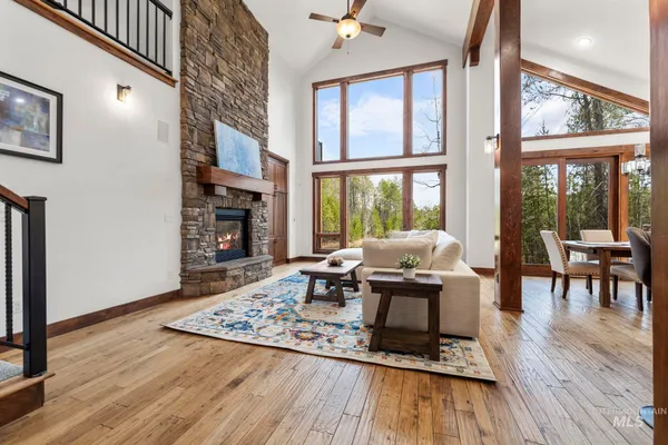 $1,990,000 | 12924 Dawn Drive, Donnelly, ID 83615