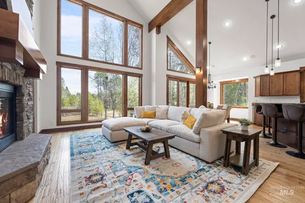 $1,990,000 | 12924 Dawn Drive, Donnelly, ID 83615