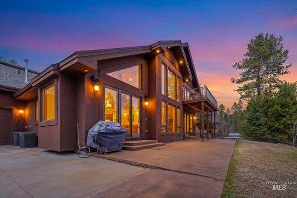 $1,990,000 | 12924 Dawn Drive, Donnelly, ID 83615