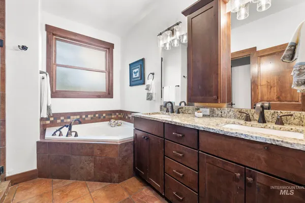 $1,990,000 | 12924 Dawn Drive, Donnelly, ID 83615