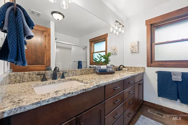 $1,990,000 | 12924 Dawn Drive, Donnelly, ID 83615