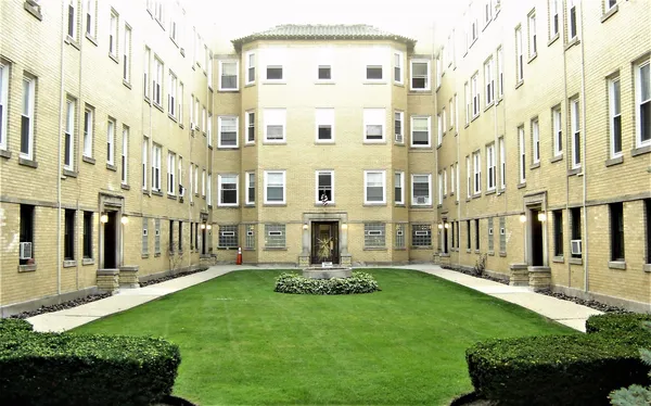 $1,350 | 6528 North Lakewood Avenue, Unit 5, Chicago, IL 60626