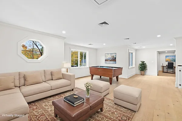 $2,490,000 | 7 Lewis Court, Hingham, MA 02043