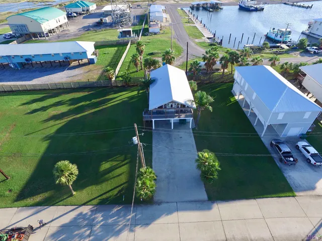 $325,000 | 115 Constantin Drive, Golden Meadow, LA 70357