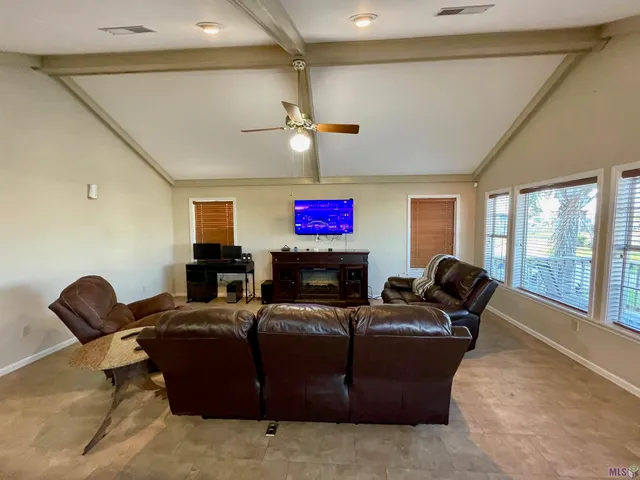 $325,000 | 115 Constantin Drive, Golden Meadow, LA 70357