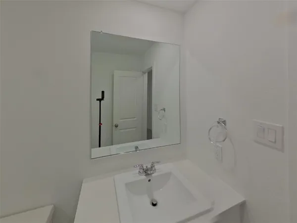 $1,679 | 811 Ponderosa Lane, Princeton, TX 75407