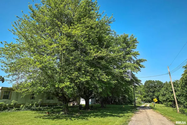 $17,000 | 8739 East Turner Highway, Astoria, IL 61501