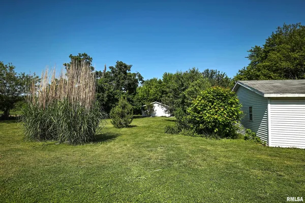 $17,000 | 8739 East Turner Highway, Astoria, IL 61501