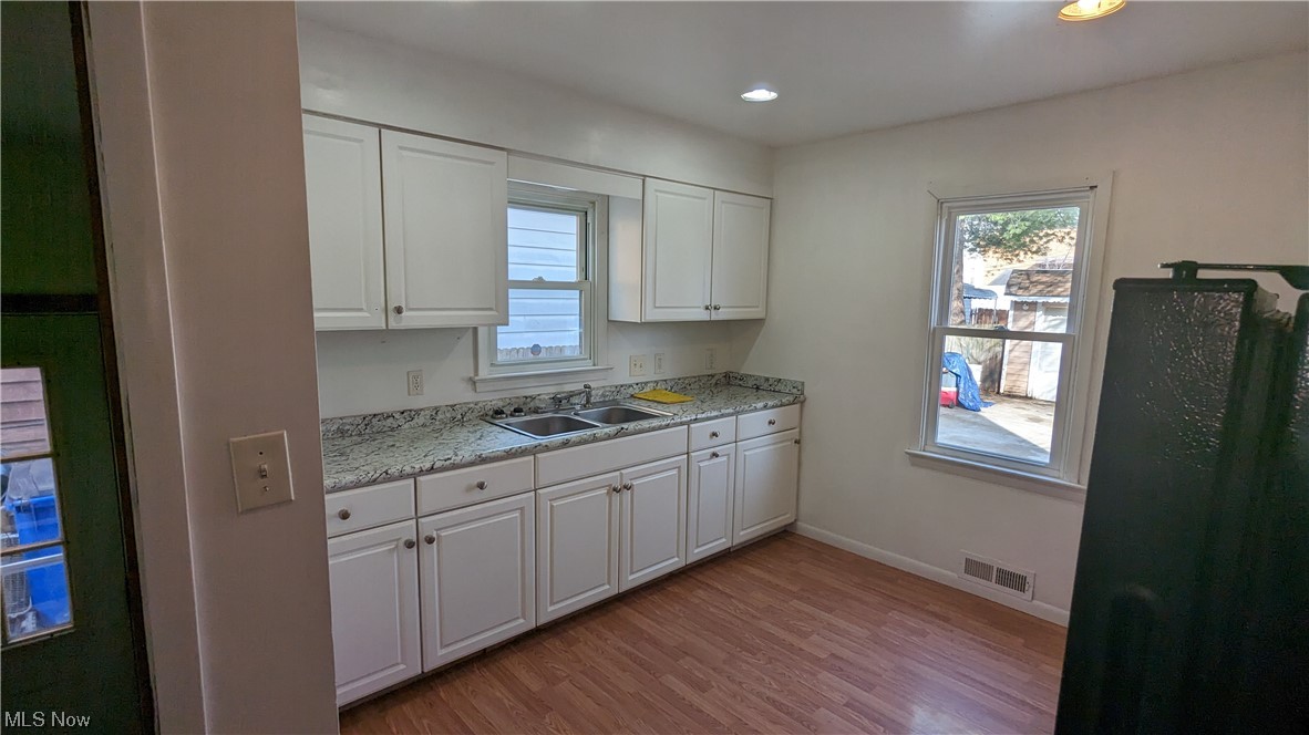 4635 Fulton Road Cleveland, OH 44144 - Photo 7 of 17 Kitchen