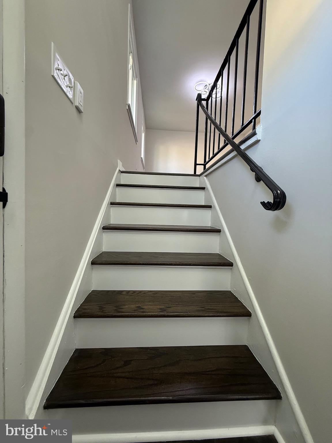 13014 Kerrydale Road Woodbridge, VA 22193 - Photo 35 of 53 a view of entryway