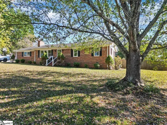 $325,000 | 106 Linda Lane, Easley, SC 29642
