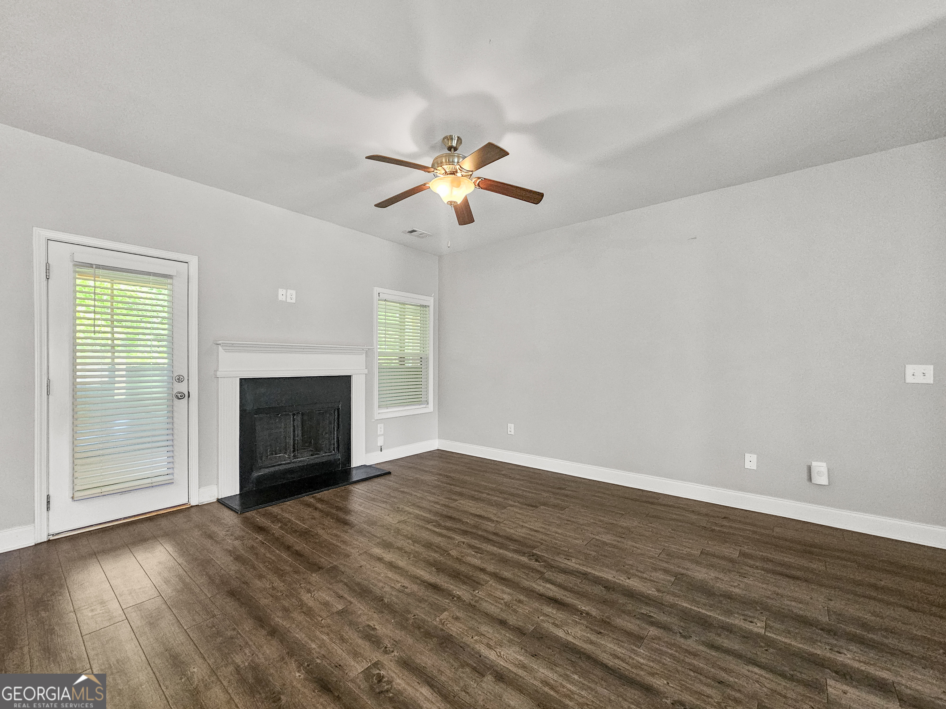 213 Graydon Court Locust Grove, GA 30248 - Photo 4 of 18