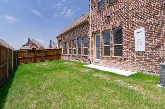 $2,600 | 573 Enfield Drive, Frisco, TX 75036