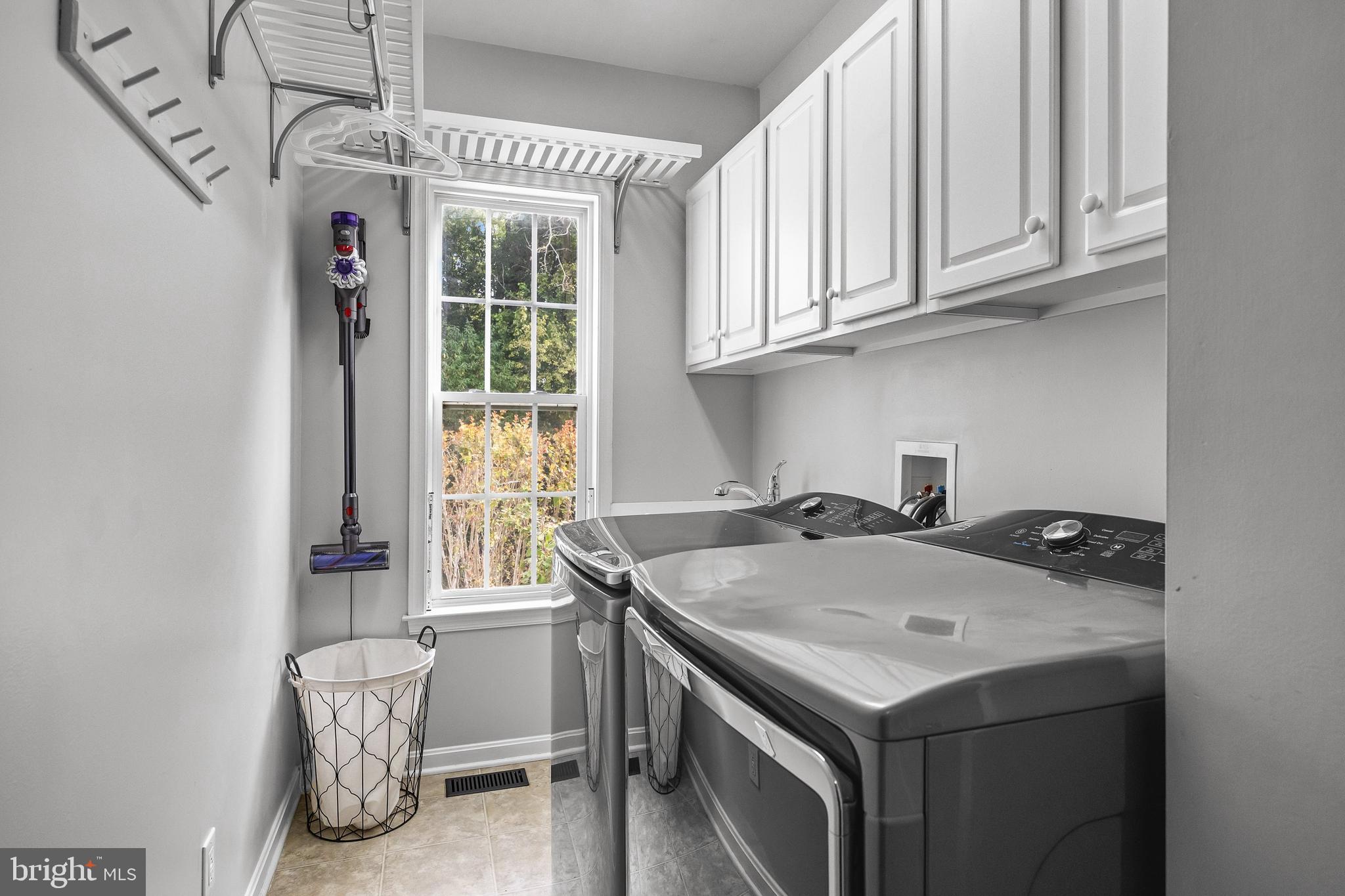 206 Sullivan Drive Mickleton, NJ 08056 - Photo 23 of 59 a utility room with dryer and washer