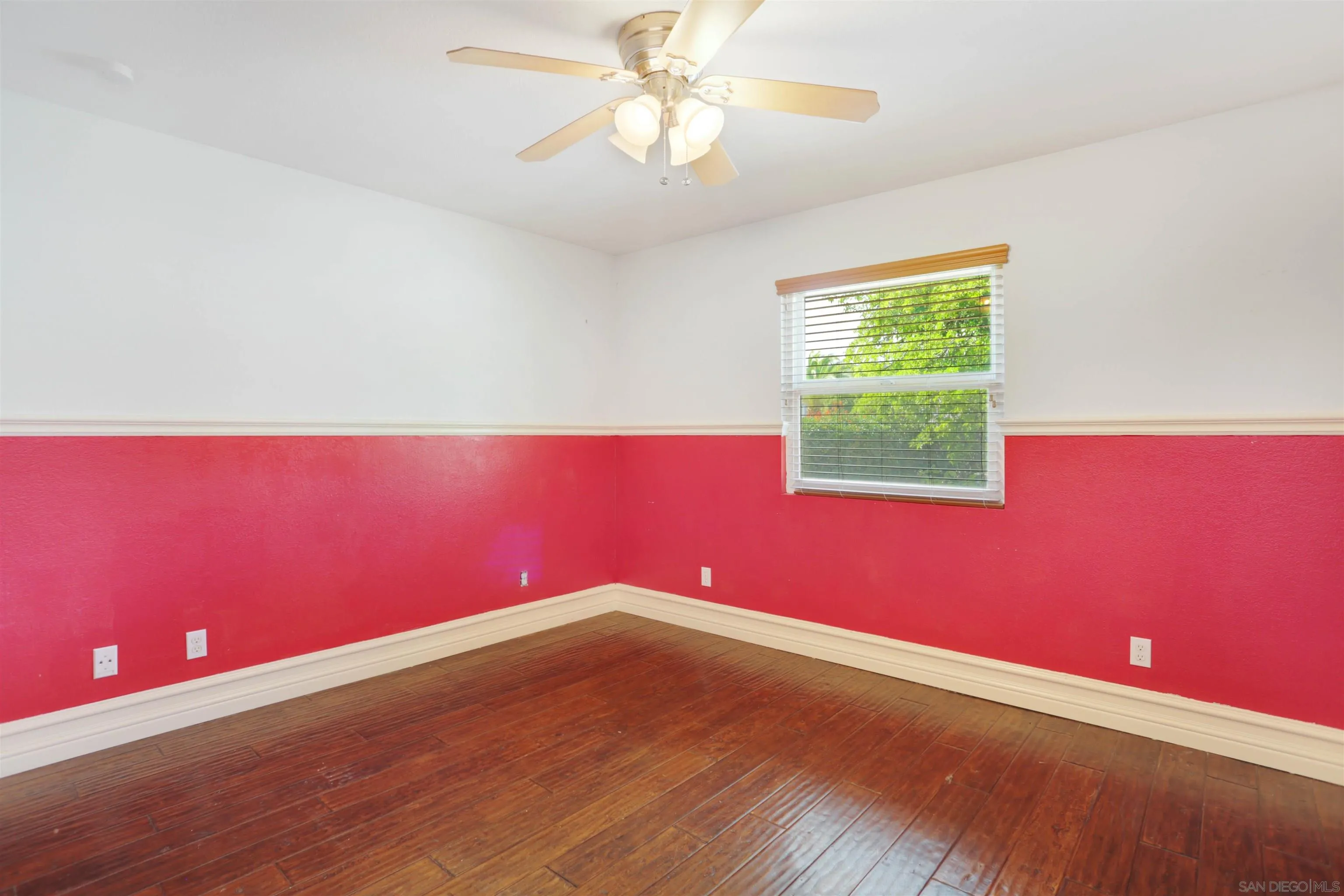 23641 Springwood Drive Ramona, CA 92065 - Photo 19 of 34 a view of empty room with window