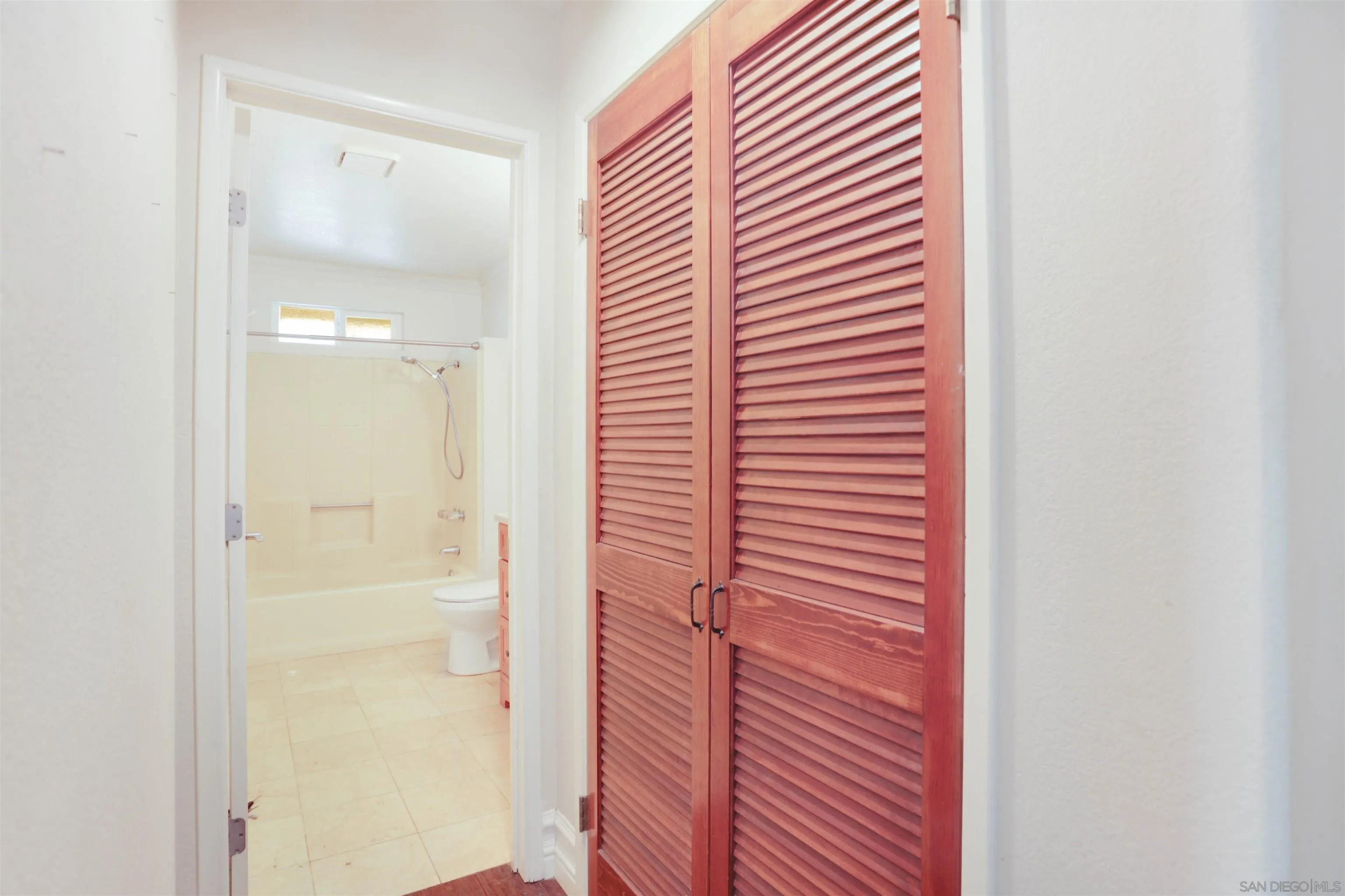 23641 Springwood Drive Ramona, CA 92065 - Photo 21 of 34 a bathroom with a shower