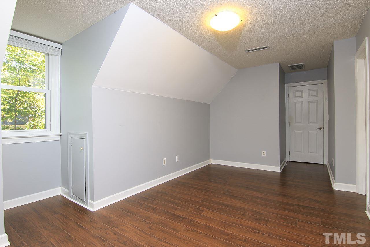 12101 Warwickshire Way Raleigh, NC 27613 - Photo 14 of 25