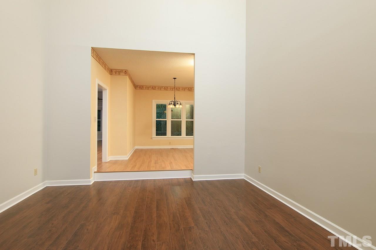 12101 Warwickshire Way Raleigh, NC 27613 - Photo 3 of 25