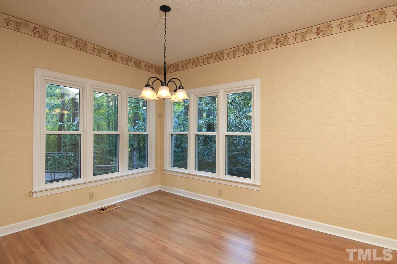 12101 Warwickshire Way Raleigh, NC 27613 - Photo 4 of 25