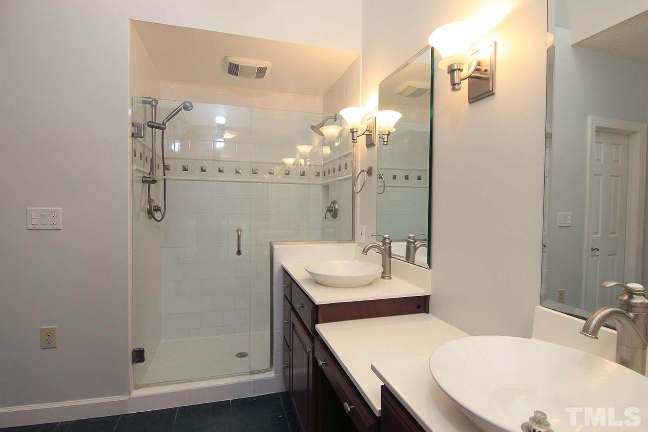 12101 Warwickshire Way Raleigh, NC 27613 - Photo 10 of 25