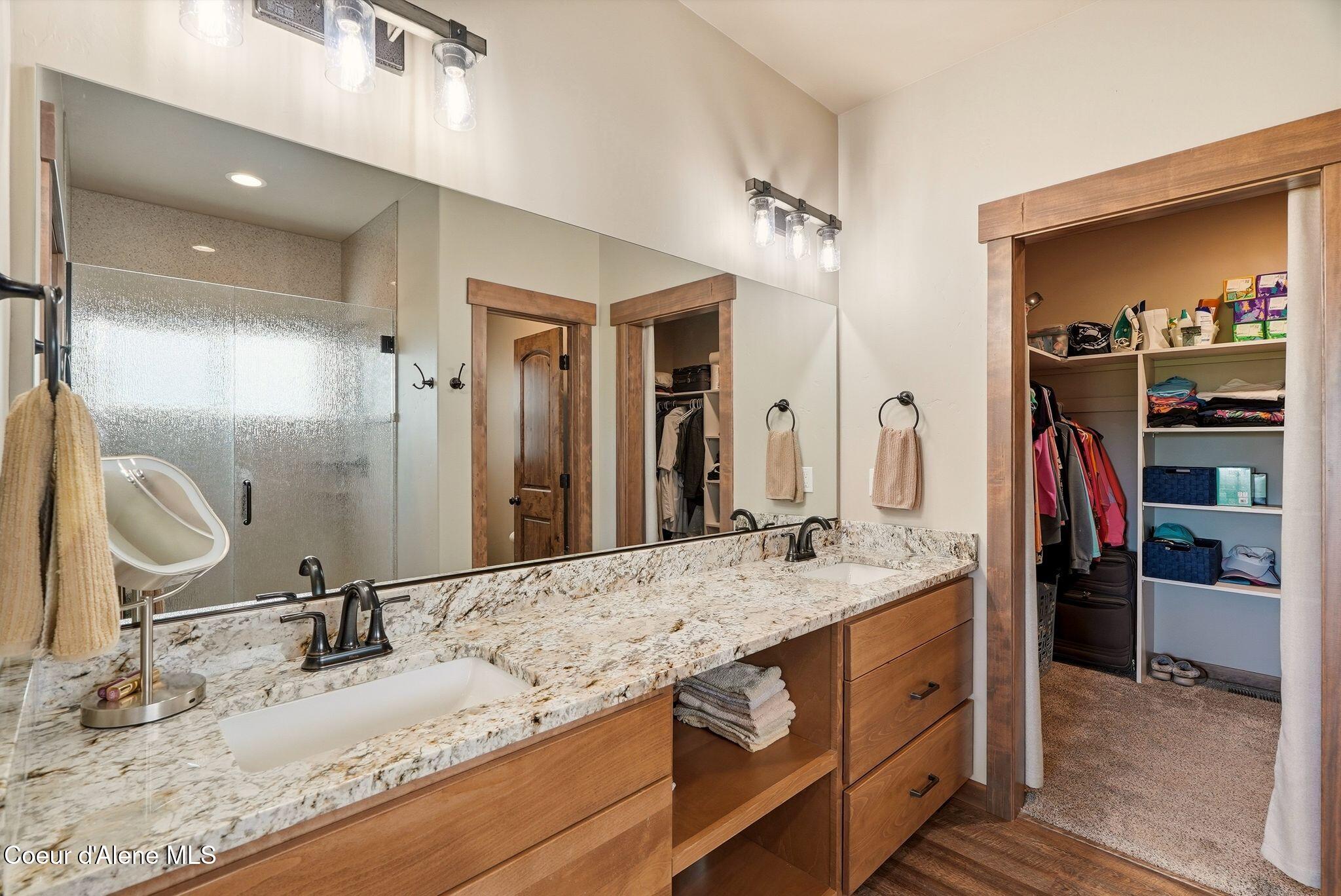 150 Links Road Blanchard, ID 83804 - Photo 24 of 73 Ensuite and Walk in Closet