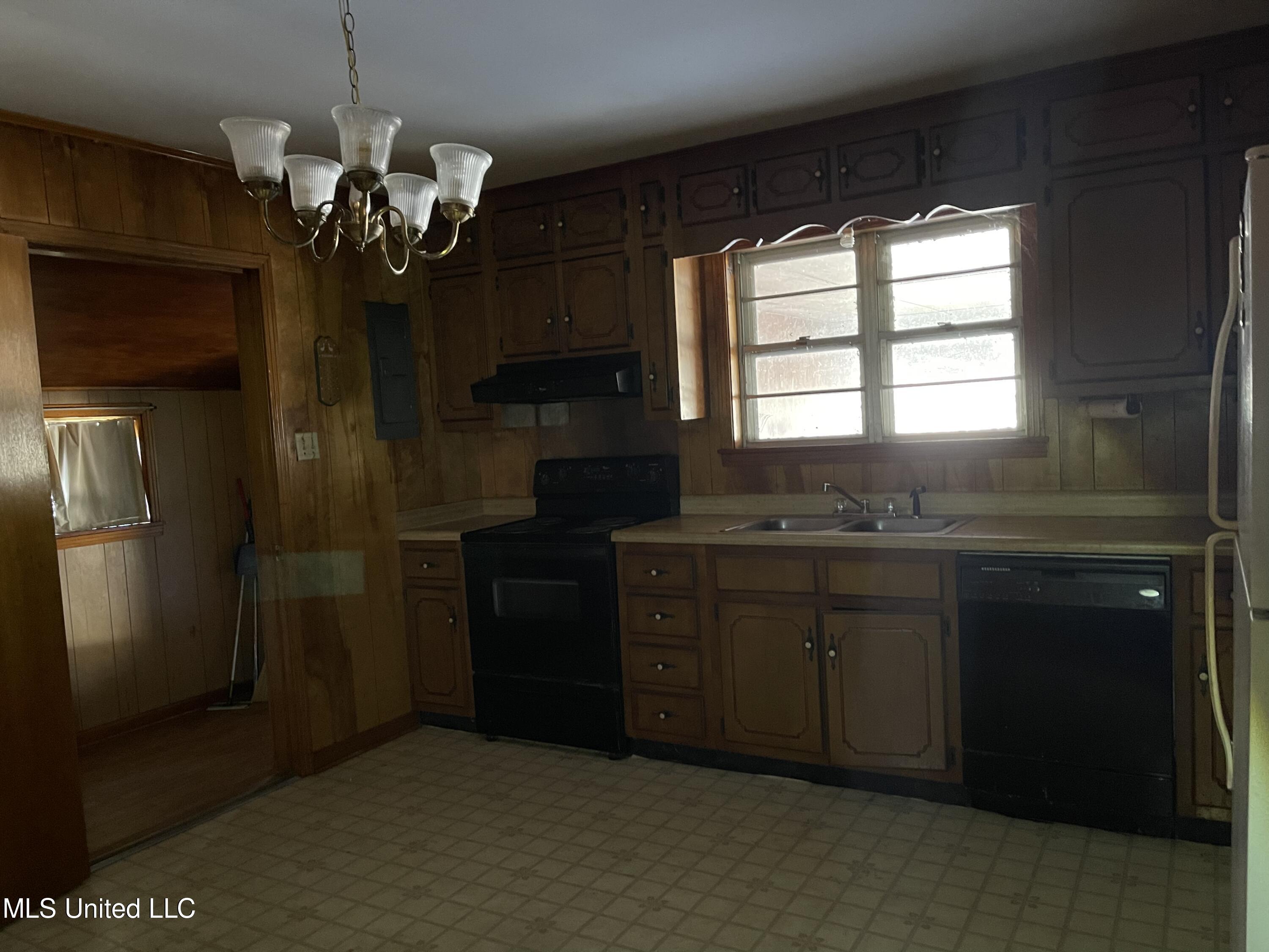 2127 Evansville Road Sarah, MS 38665 - Photo 10 of 28 EDC6B8C8-0CFF-45D8-A604-72562A22F178