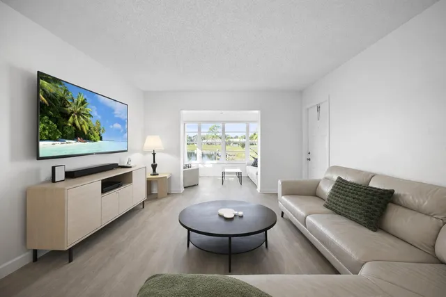 $179,000 | 14604 Canalview Drive, Unit B, Delray Beach, FL 33484