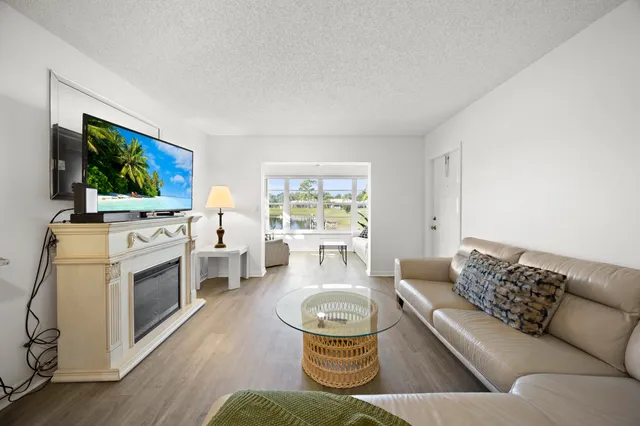 $179,000 | 14604 Canalview Drive, Unit B, Delray Beach, FL 33484