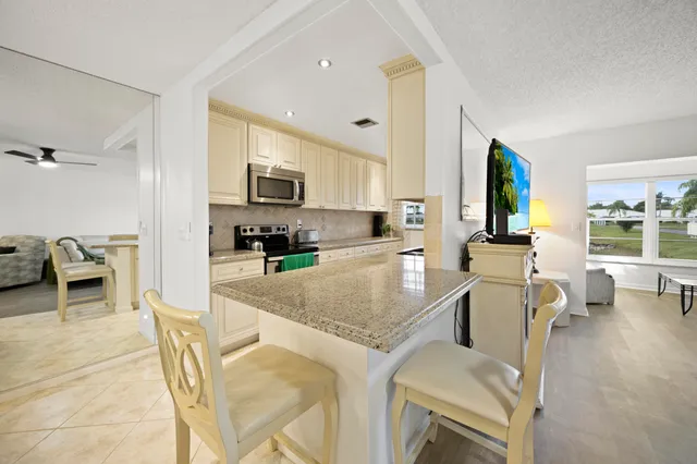 $179,000 | 14604 Canalview Drive, Unit B, Delray Beach, FL 33484
