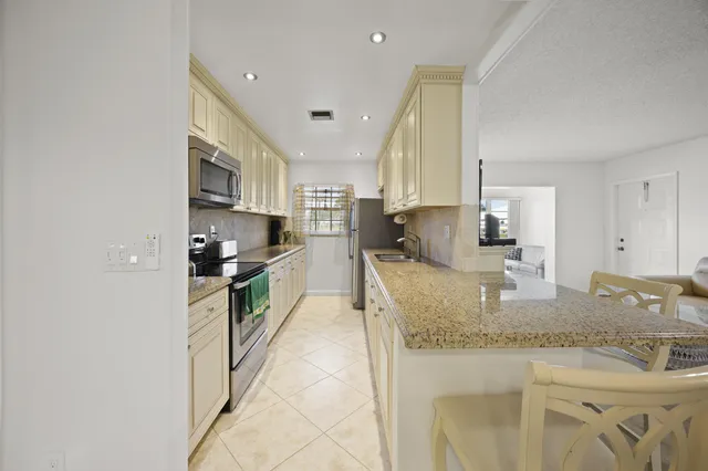$179,000 | 14604 Canalview Drive, Unit B, Delray Beach, FL 33484