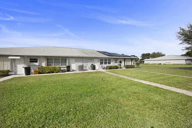 $179,000 | 14604 Canalview Drive, Unit B, Delray Beach, FL 33484
