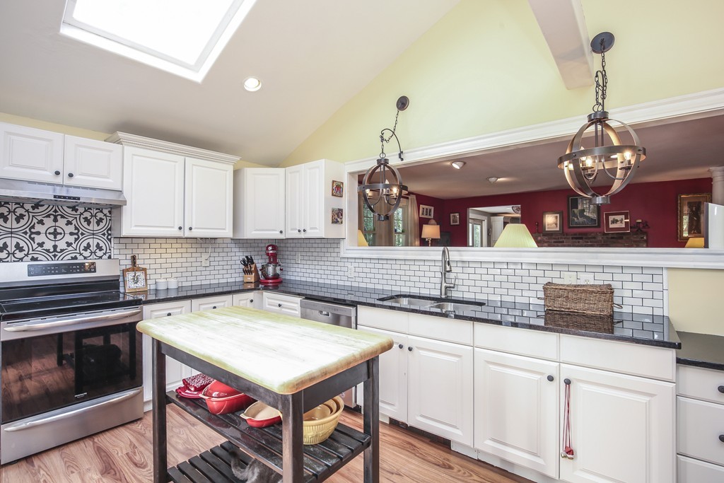 172 Boston Street Middleton, MA 01949 - Photo 11 of 30