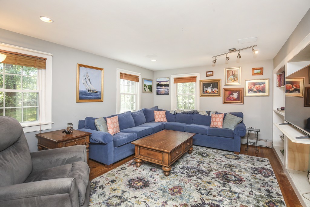 172 Boston Street Middleton, MA 01949 - Photo 8 of 30