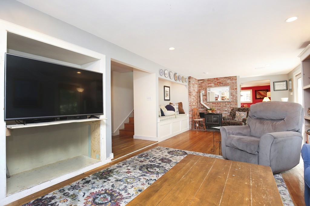 172 Boston Street Middleton, MA 01949 - Photo 9 of 30