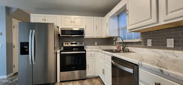 $239,000 | 214 Hallock Place, Abingdon, VA 24210