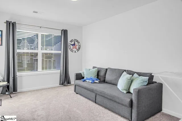 $1,900 | 329 Hartland Place, Simpsonville, SC 29680