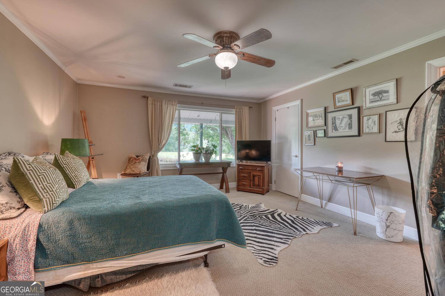 3291 Moccasin Creek Road Murphy, NC 28906 - Photo 44 of 78 a living room with furniture and a large window