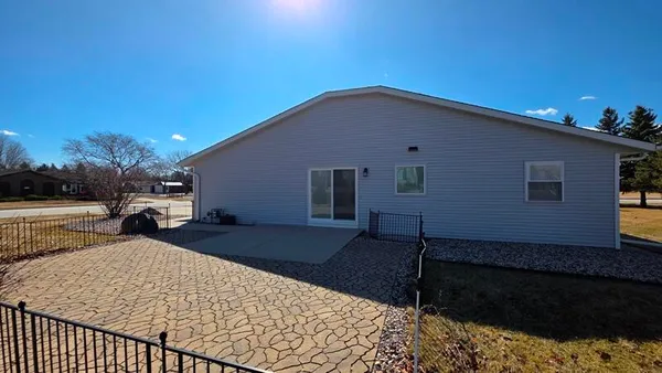 $259,900 | 121 South 6th Street, Cedar Grove, WI 53013