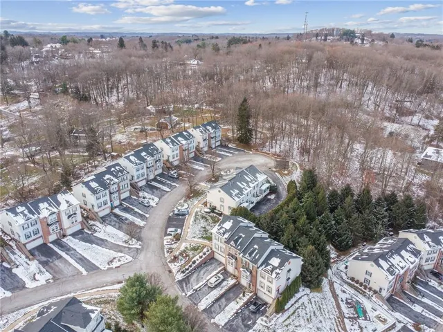 $285,000 | 404 Beech Street, Gibsonia, PA 15044