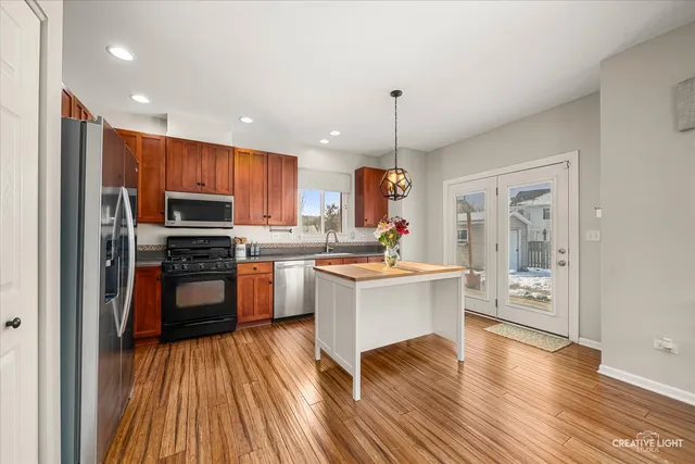 $400,000 | 2455 Montclair Lane, Montgomery, IL 60538