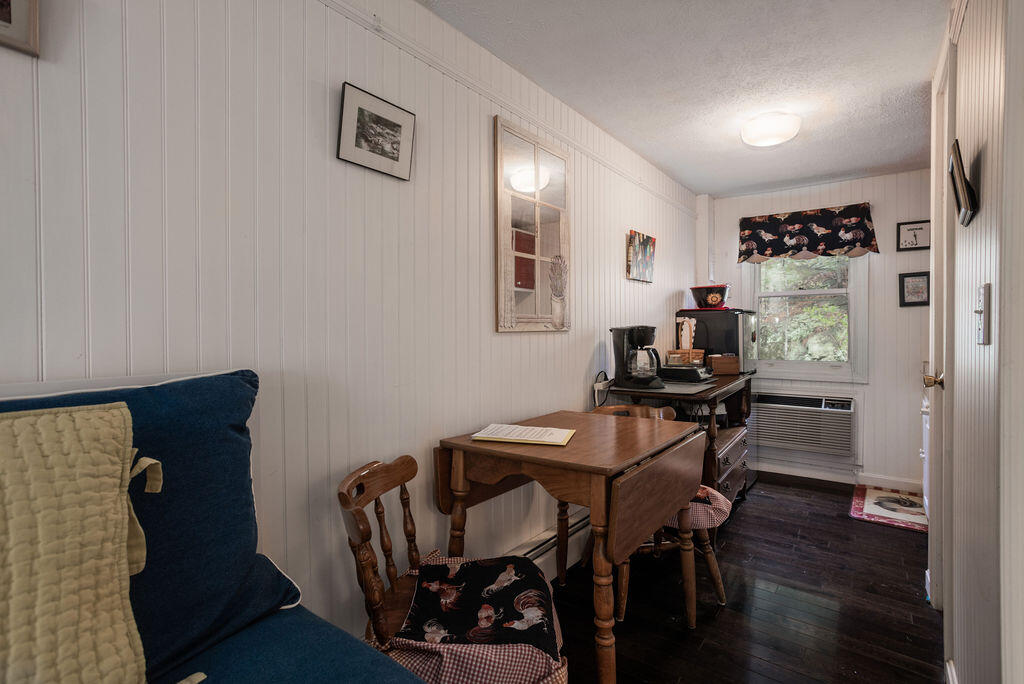 62 Pine Hill Road South, Unit 101 Ogunquit, ME 03907 - Photo 6 of 25 62 Pine Hill S, Unit 101